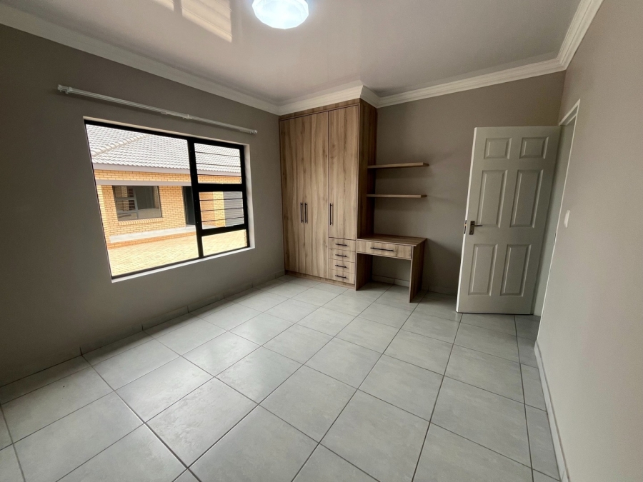 3 Bedroom Property for Sale in Flamwood North West